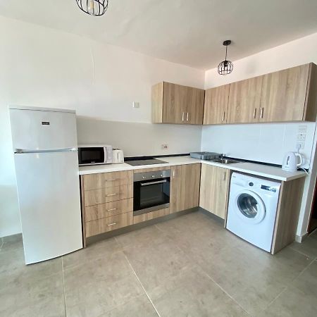Saint Julian's F1 2 St Julians, Private Room, Bathroom & Living Shared מראה חיצוני תמונה
