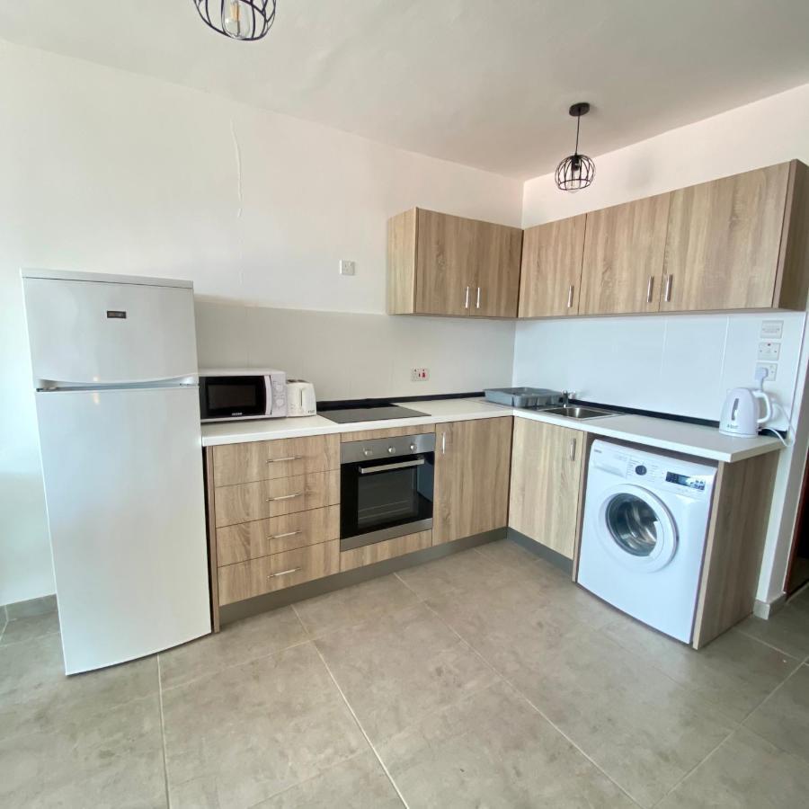 Saint Julian's F1 2 St Julians, Private Room, Bathroom & Living Shared מראה חיצוני תמונה